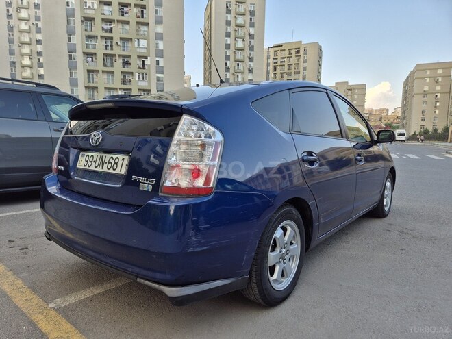 Toyota Prius-6