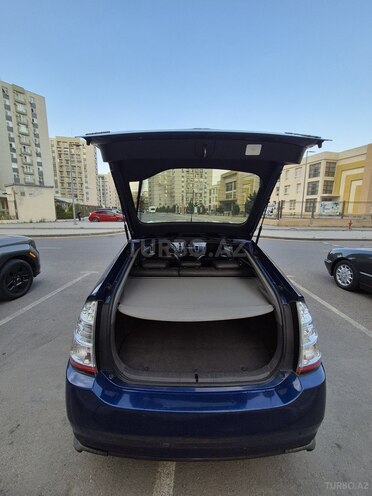 Toyota Prius-8