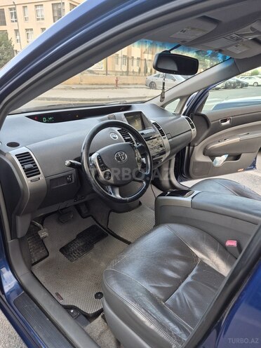 Toyota Prius-10