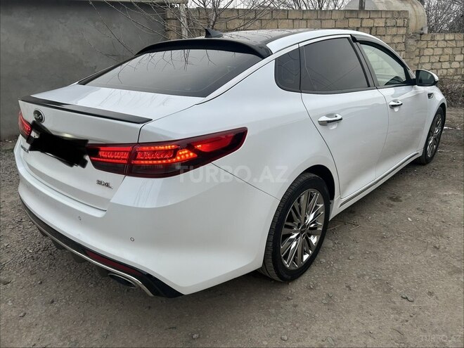 Kia Optima-4