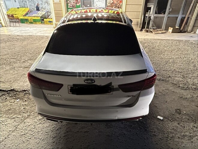 Kia Optima-2