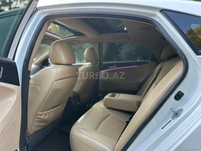 Hyundai Sonata-12