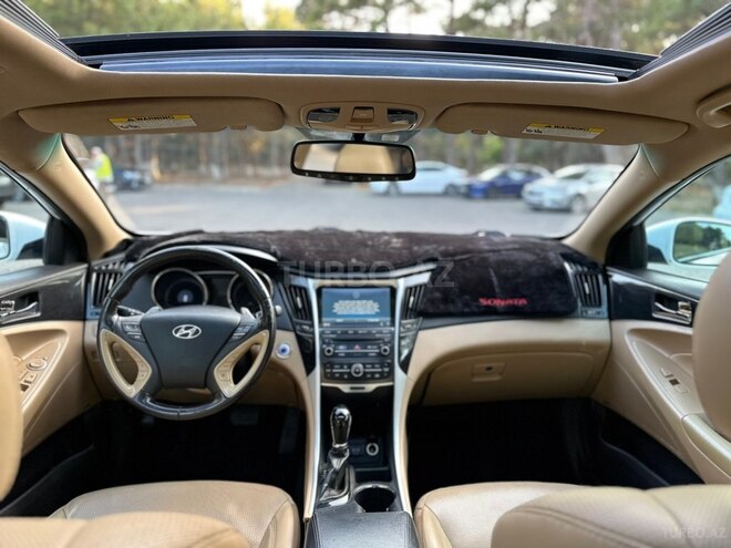 Hyundai Sonata-17