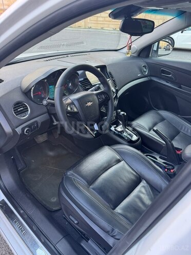 Chevrolet Cruze-10