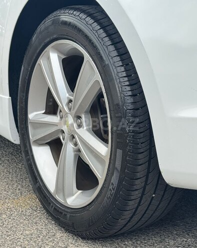 Chevrolet Cruze-17