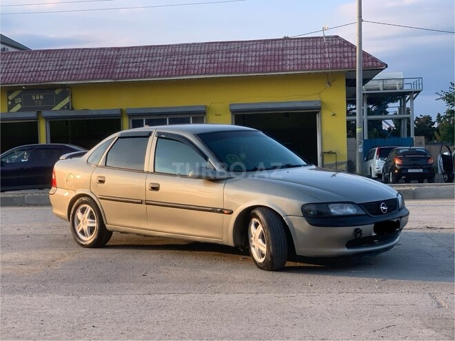 Opel Vectra-2