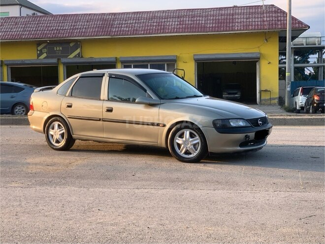 Opel Vectra-3