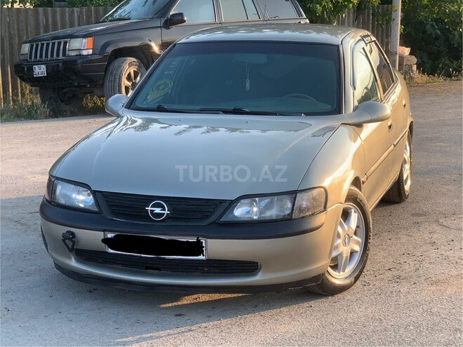Opel Vectra-4