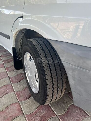 Ford Transit-7