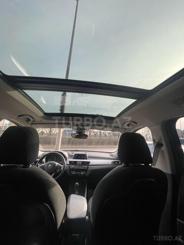 BMW X1-9