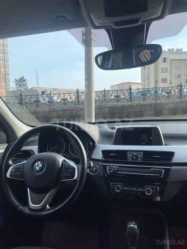 BMW X1-8