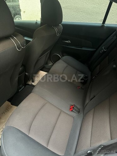 Chevrolet Cruze-6