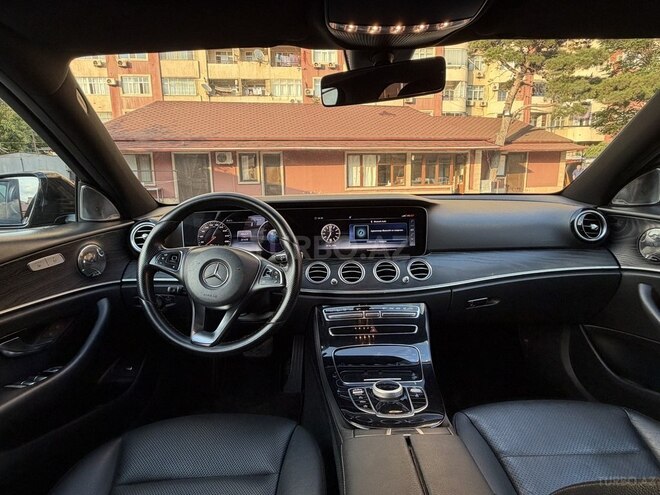 Mercedes E 250-8
