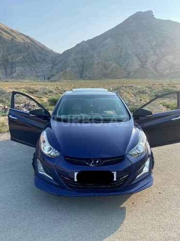Hyundai Elantra-3