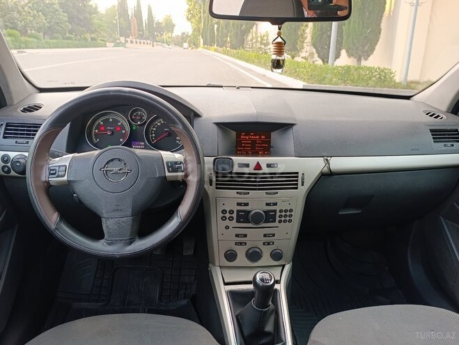 Opel Astra-12