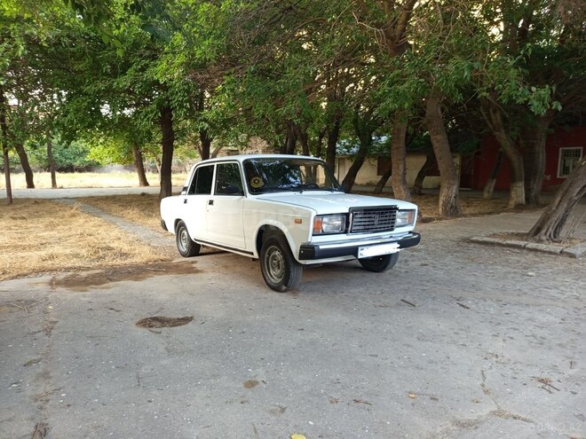 LADA (VAZ) 2107-10