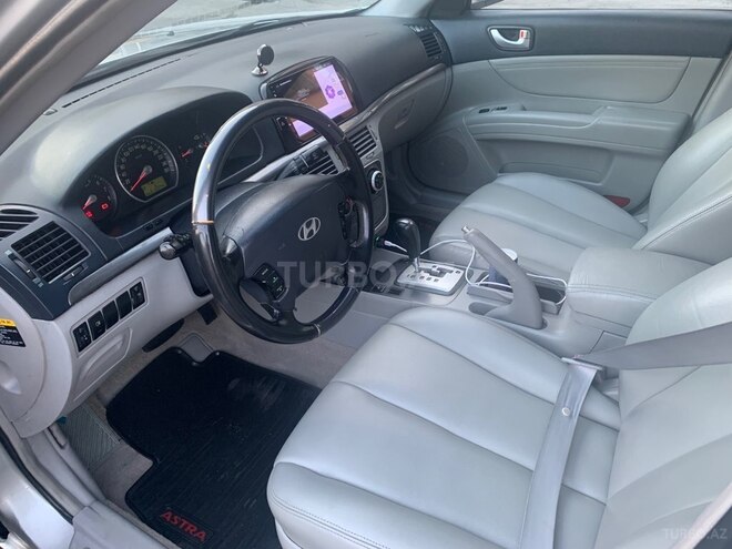 Hyundai Sonata-5