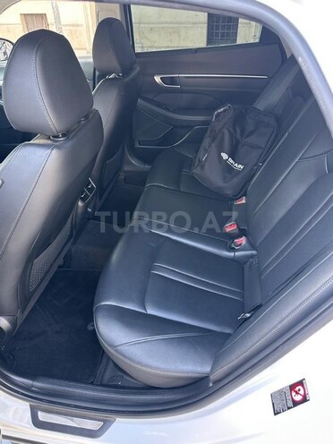Hyundai Sonata-6