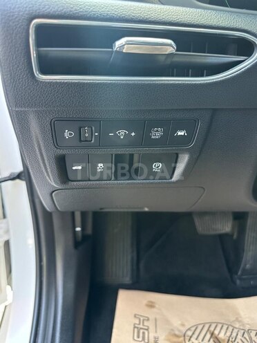 Hyundai Sonata-14