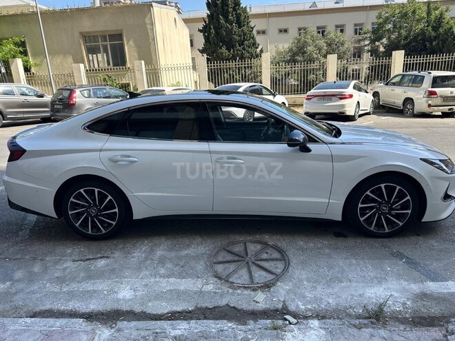Hyundai Sonata-5