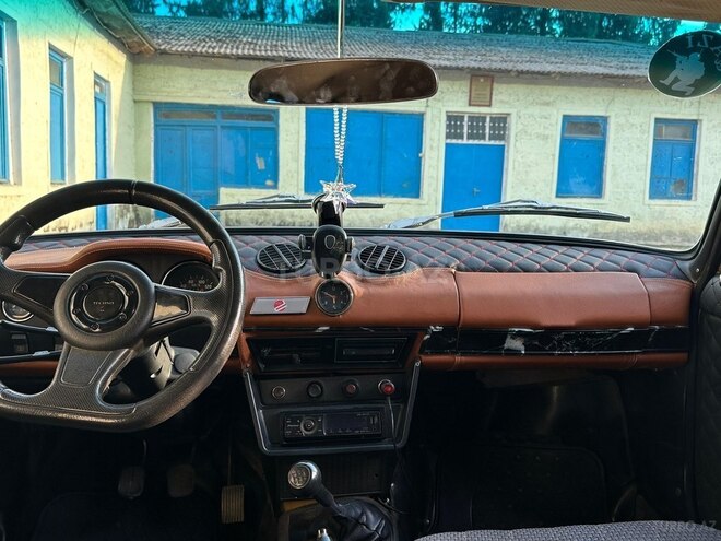 LADA (VAZ) 2106-4