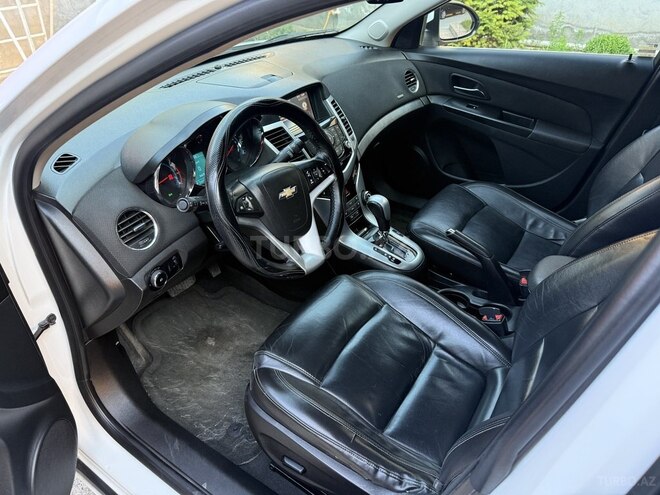 Chevrolet Cruze-11