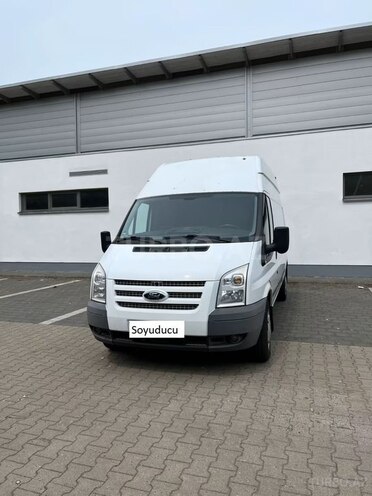 Ford Transit-1