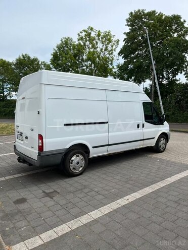 Ford Transit-2