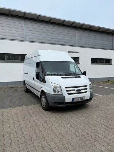 Ford Transit-3