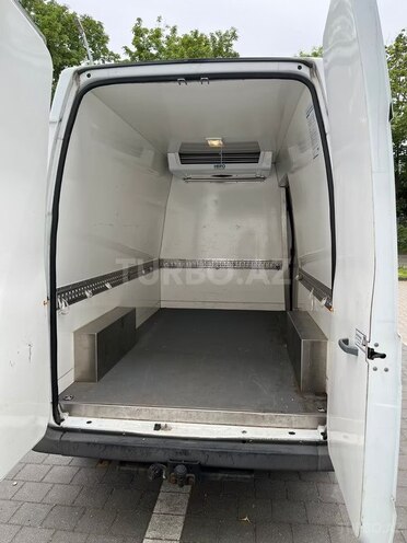 Ford Transit-4