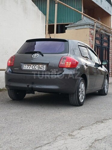 Toyota Auris-5