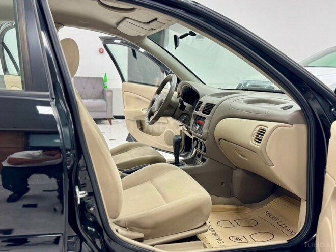 Nissan Sunny-19