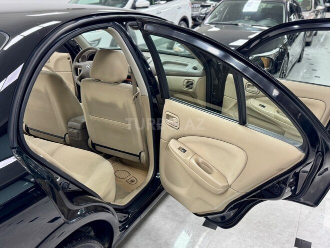Nissan Sunny-29