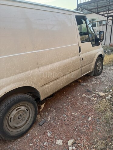 Ford Transit-2