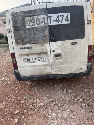 Ford Transit-6