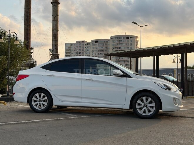 Hyundai Accent-3