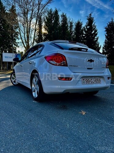 Chevrolet Cruze-11