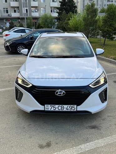 Hyundai IONIQ-1