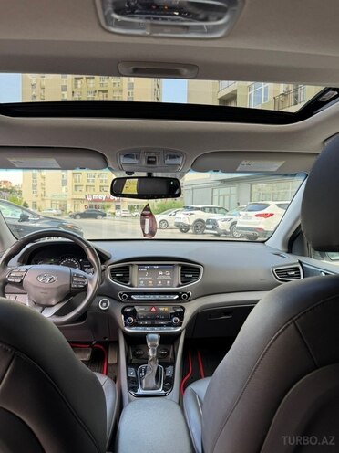 Hyundai IONIQ-7