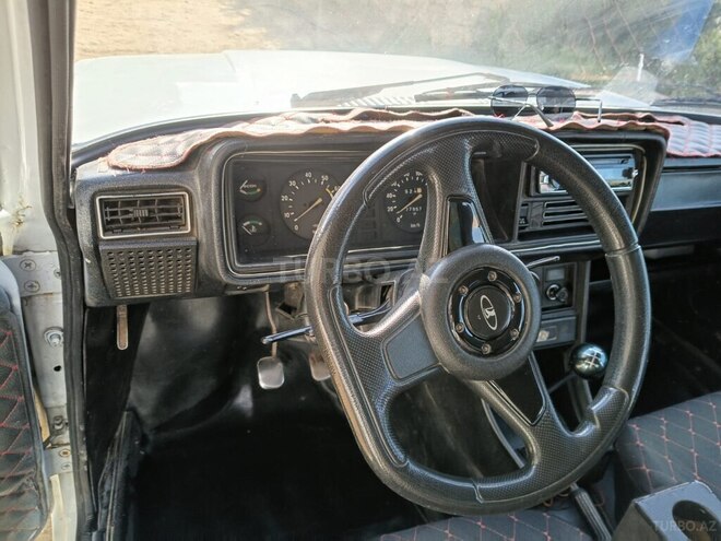 LADA (VAZ) 2107-4