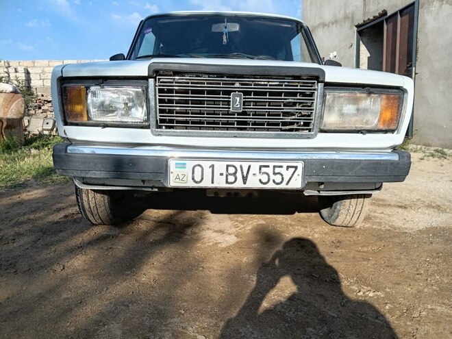 LADA (VAZ) 2107-1