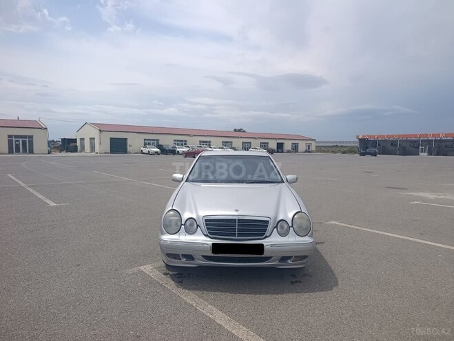 Mercedes E 220-3