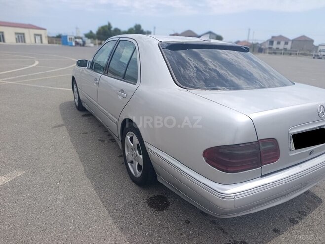 Mercedes E 220-8
