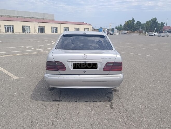 Mercedes E 220-7