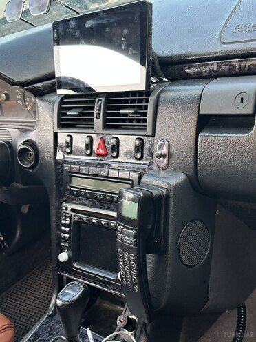 Mercedes E 320-12