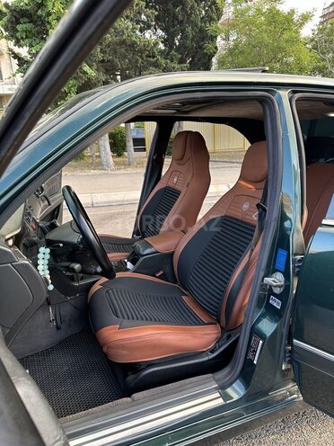 Mercedes E 320-10