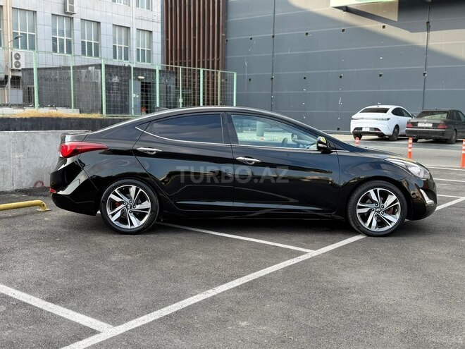 Hyundai Elantra-5