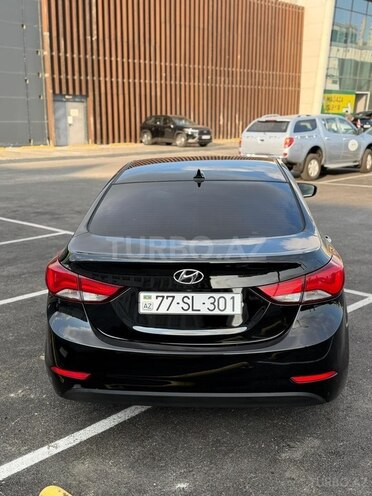 Hyundai Elantra-9