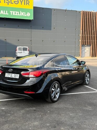 Hyundai Elantra-7