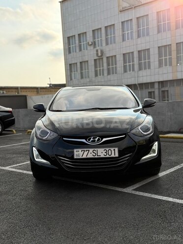 Hyundai Elantra-3